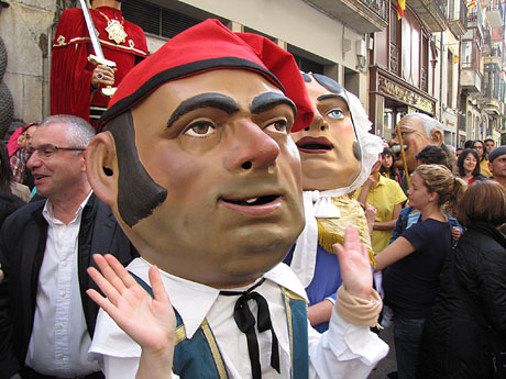 Cercavila de gegants i capgrossos de la ciutat