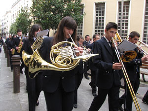 Cercavila de la banda de m&uacute;sica La Lira