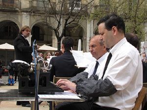 Concert de la banda La Lira a la pla&ccedil;a de la Independ&egrave;ncia