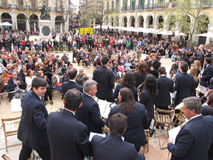 Concert de la banda La Lira a la pla&ccedil;a de la Independ&egrave;ncia