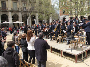 Concert de la banda La Lira a la pla&ccedil;a de la Independ&egrave;ncia