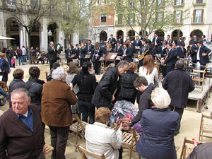 Concert de la banda La Lira a la pla&ccedil;a de la Independ&egrave;ncia