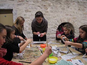 Taller de decoraci&oacute; nadalenca al Museu d'Art