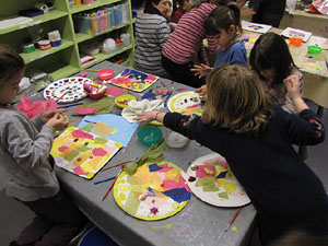 Taller de decoraci&oacute; nadalenca al Museu d'Art de Girona