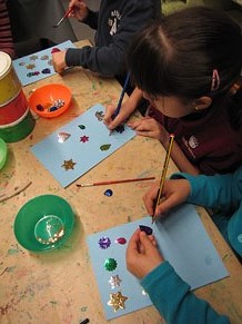 Taller de decoraci&oacute; nadalenca al Museu d'Art de Girona
