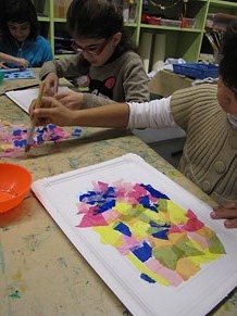 Taller de decoraci&oacute; nadalenca al Museu d'Art de Girona