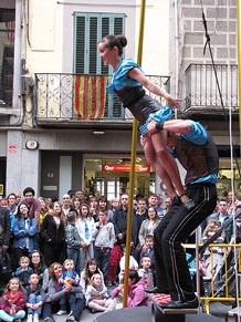 Espectacle de circ a c&agrave;rrec de CIRCO LOS