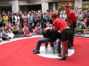 Espectacle de circ a c&agrave;rrec de CIRCO LOS