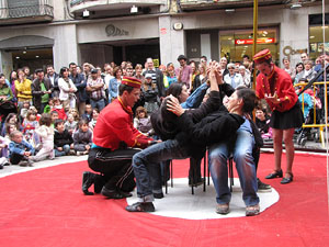 Espectacle de circ a c&agrave;rrec de CIRCO LOS