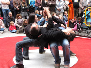 Espectacle de circ a c&agrave;rrec de CIRCO LOS