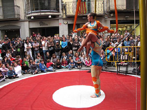 Espectacle de circ a c&agrave;rrec de CIRCO LOS