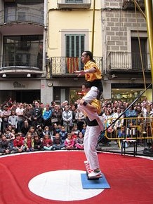 Espectacle de circ a c&agrave;rrec de CIRCO LOS