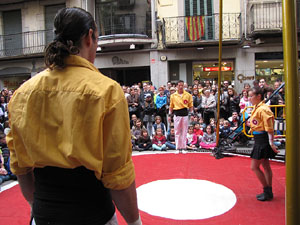 Espectacle de circ a c&agrave;rrec de CIRCO LOS