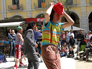 Espectacle de circ a c&agrave;rrec de MABSUTINS