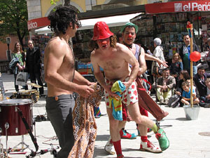 Espectacle de circ a c&agrave;rrec de MABSUTINS