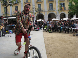 Espectacle de circ a c&agrave;rrec de MABSUTINS