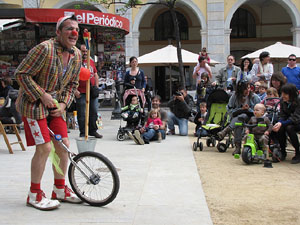 Espectacle de circ a c&agrave;rrec de MABSUTINS