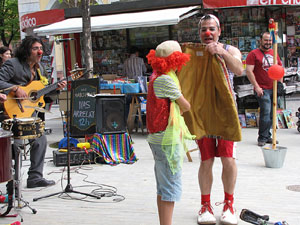 Espectacle de circ a c&agrave;rrec de MABSUTINS