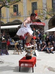 Espectacle de circ a c&agrave;rrec de MABSUTINS