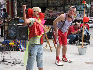 Espectacle de circ a c&agrave;rrec de MABSUTINS