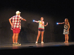 FITAG Fira Internacional de Teatre Amateur de Girona. Espectacle inaugural amb Cr&agrave;dula Teatre, de Cass&agrave; de la Selva