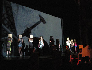 FITAG Fira Internacional de Teatre Amateur de Girona. Espectacle inaugural amb Cr&agrave;dula Teatre, de Cass&agrave; de la Selva