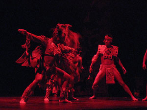 Espectacle Popol Vuh, soplo de vida. Cia. del Centro Cultural Jalil Gibran de Puebla (M&egrave;xic)