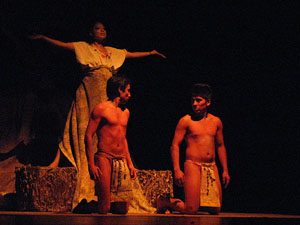 Espectacle Popol Vuh, soplo de vida. Cia. del Centro Cultural Jalil Gibran de Puebla (M&egrave;xic)