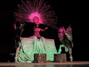 Espectacle Popol Vuh, soplo de vida. Cia. del Centro Cultural Jalil Gibran de Puebla (M&egrave;xic)