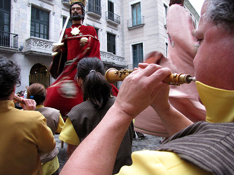 Arribada a Girona de la Flama del Canig&oacute; 2013