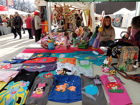 Girona 10 2013. Mercat d'Artesania a la pla&ccedil;a Salvador Espriu