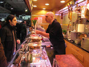 Tastets gastron&ograve;mics al Mercat del Lle&oacute;