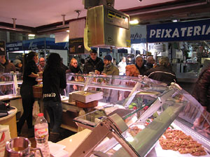 Tastets gastron&ograve;mics al Mercat del Lle&oacute;
