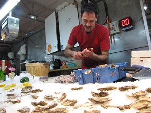 Tastets gastron&ograve;mics al Mercat del Lle&oacute;