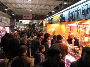 Tastets gastron&ograve;mics al Mercat del Lle&oacute;
