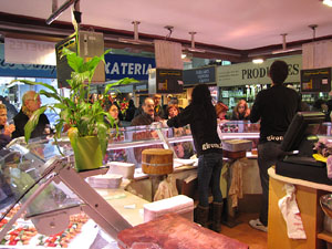 Tastets gastron&ograve;mics al Mercat del Lle&oacute;