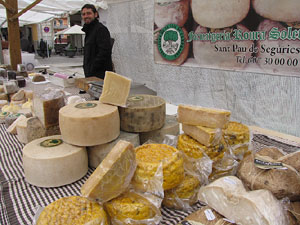 Mercat d'Artesania a la pla&ccedil;a de la Independ&egrave;ncia