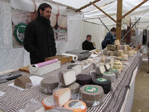 Mercat d'Artesania a la pla&ccedil;a de la Independ&egrave;ncia