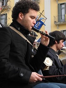 Sardanes a la pla&ccedil;a de la Independ&egrave;ncia