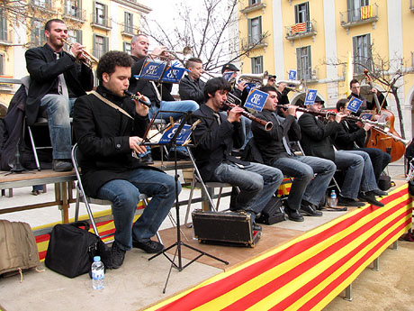 Girona 10 2013. Sardanes a la pla&ccedil;a de la Independ&egrave;ncia