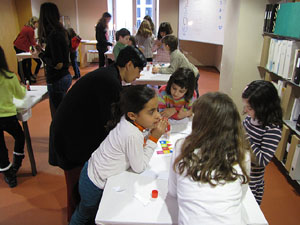 Taller de baldufes de Hanukk&agrave; al centre Bonastruc &ccedil;a Porta - Museu d'Hist&ograve;ria dels Jueus de Girona 