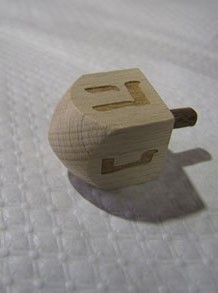 Taller de baldufes de Hanukk&agrave; al centre Bonastruc &ccedil;a Porta - Museu d'Hist&ograve;ria dels Jueus de Girona 