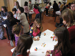 Taller de baldufes de Hanukk&agrave; al centre Bonastruc &ccedil;a Porta - Museu d'Hist&ograve;ria dels Jueus de Girona 