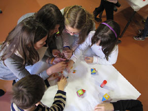 Taller de baldufes de Hanukk&agrave; al centre Bonastruc &ccedil;a Porta - Museu d'Hist&ograve;ria dels Jueus de Girona 
