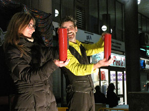 Espectacle de M&agrave;gia a la pla&ccedil;a Josep Pla