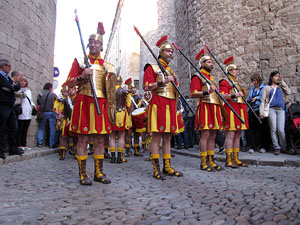 75&egrave; aniversari Associaci&oacute; de Jes&uacute;s Crucificat - Manaies de Girona. Lliurament del Pen&oacute;