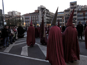 75&egrave; aniversari Associaci&oacute; de Jes&uacute;s Crucificat - Manaies de Girona. Lliurament del Pen&oacute;