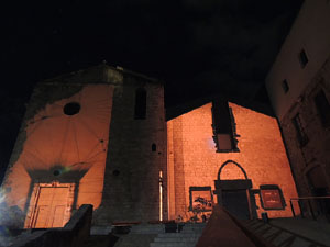 Mapping. Animals fant&agrave;stics del Beatus de Girona a la fa&ccedil;ana de la Merc&egrave; 