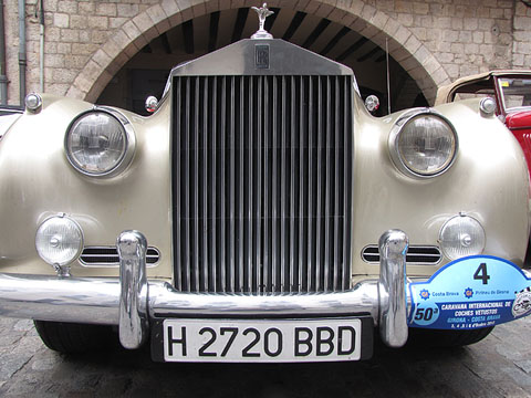 Rolls Royce a la pla&ccedil;a del Vi