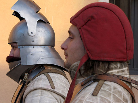 Taller sobre la vida militar i l'her&agrave;ldica a la Girona medieval. Demostraci&oacute; de combat medieval